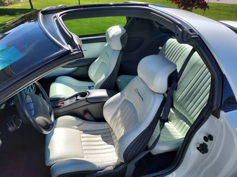 1994 Pontiac Firebird Trans Am 4th Gen - Image 2 of 3