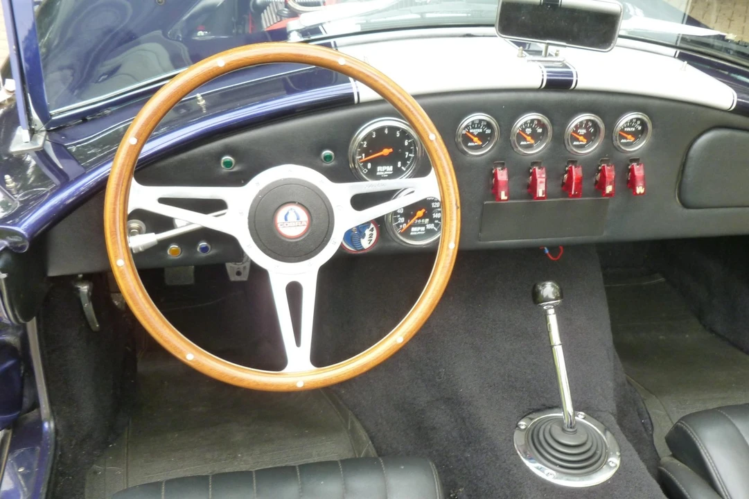 Shelby Cobra Replica - Image 19 of 31