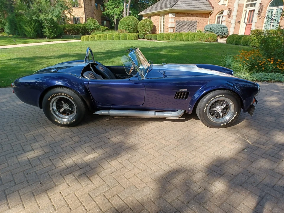 Shelby Cobra Replica - Image 4 of 31