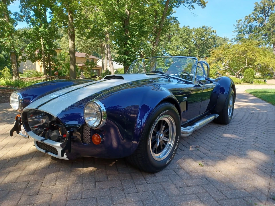 Shelby Cobra Replica - Image 2 of 31