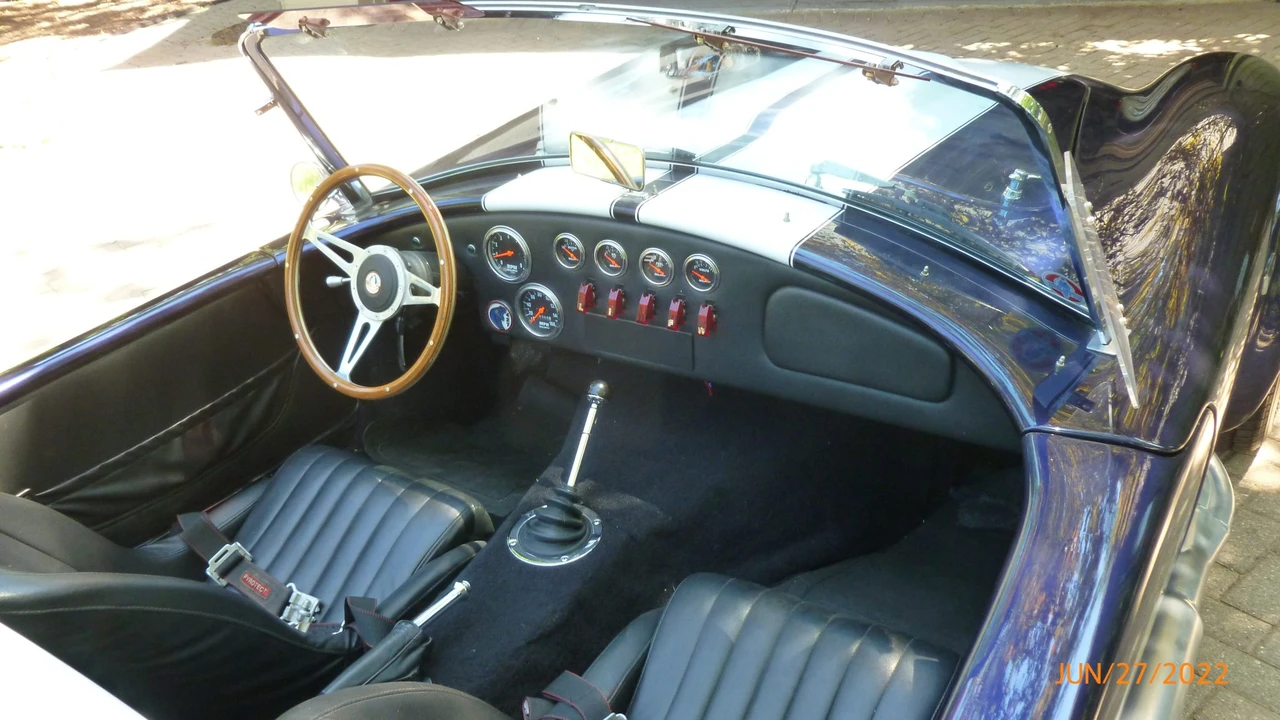 Shelby Cobra Replica - Image 16 of 31
