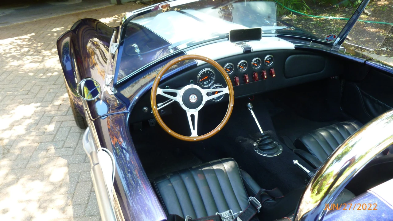 Shelby Cobra Replica - Image 14 of 31