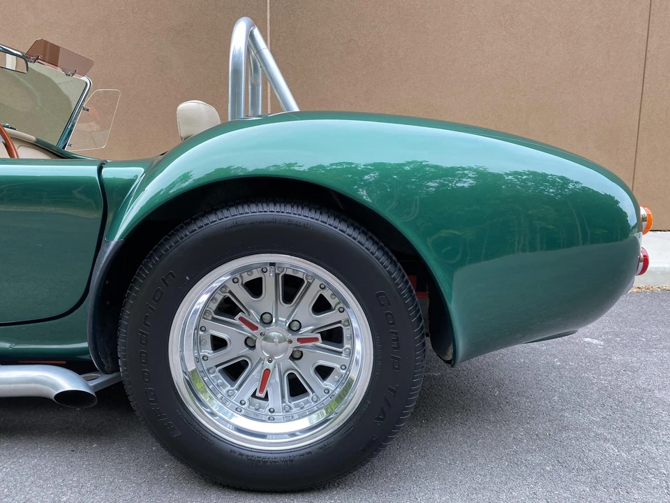 Shelby Cobra Replica - Image 17 of 31