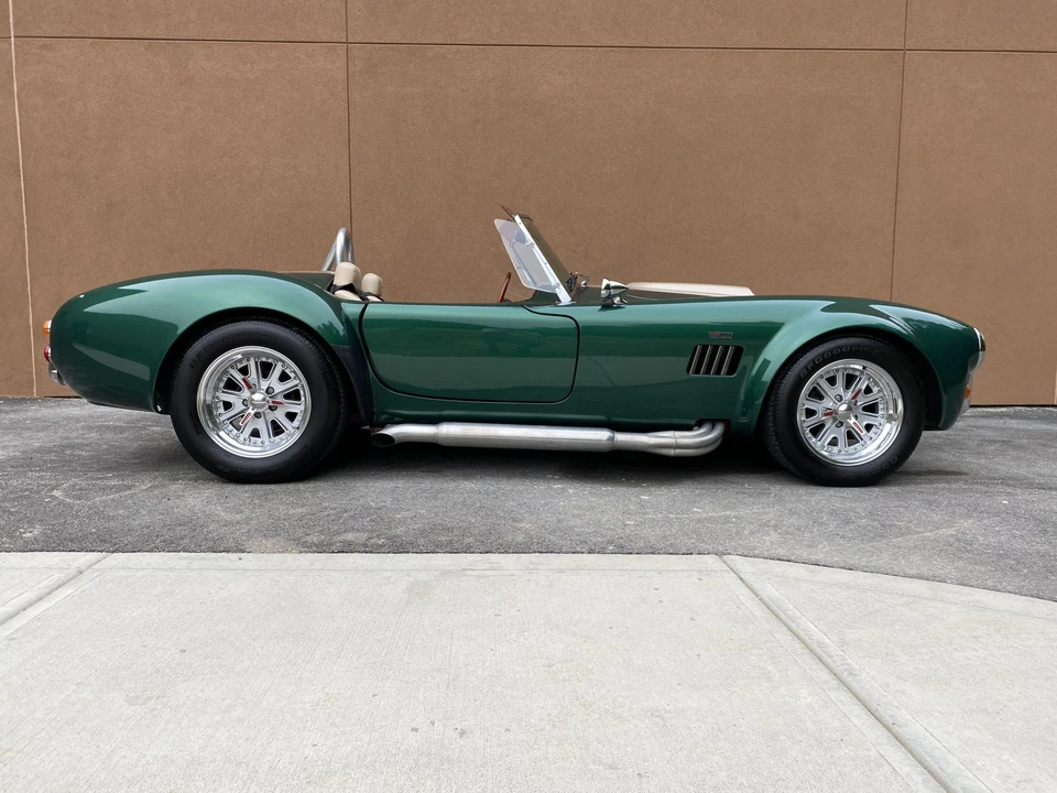 Shelby Cobra Replica - Image 8 of 31