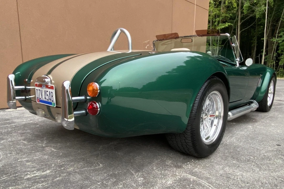 Shelby Cobra Replica - Image 10 of 31