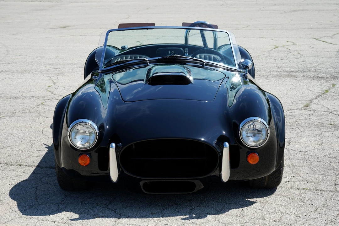 Shelby Cobra Replica - Image 2 of 31