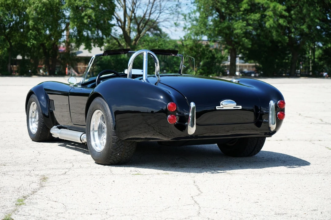 Shelby Cobra Replica - Image 13 of 31