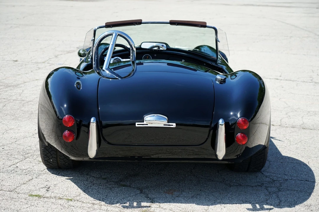 Shelby Cobra Replica - Image 14 of 31
