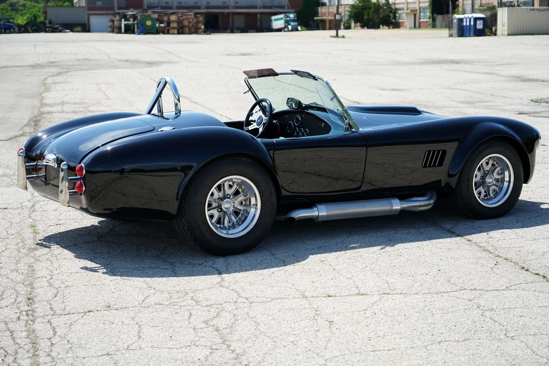 Shelby Cobra Replica - Image 18 of 31