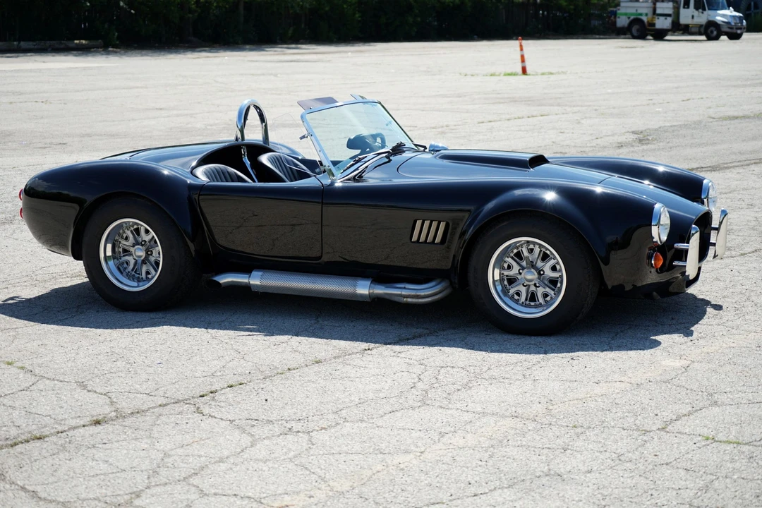 Shelby Cobra Replica - Image 22 of 31