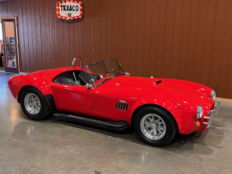 Shelby Cobra Replica - Image 17 of 31