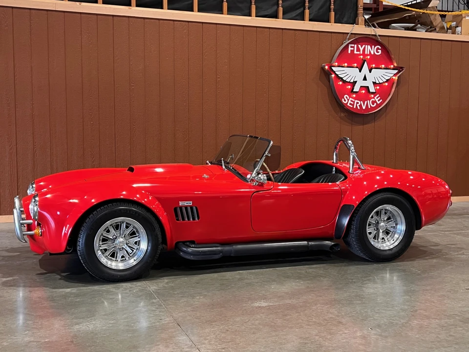 Shelby Cobra Replica - Image 7 of 31