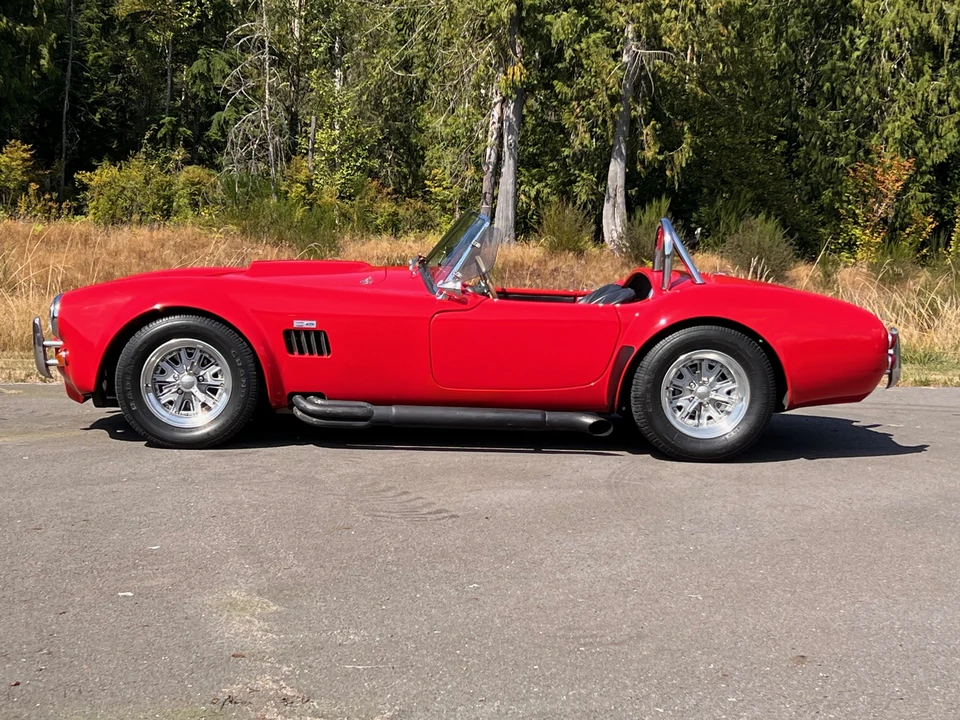 Shelby Cobra Replica - Image 24 of 31
