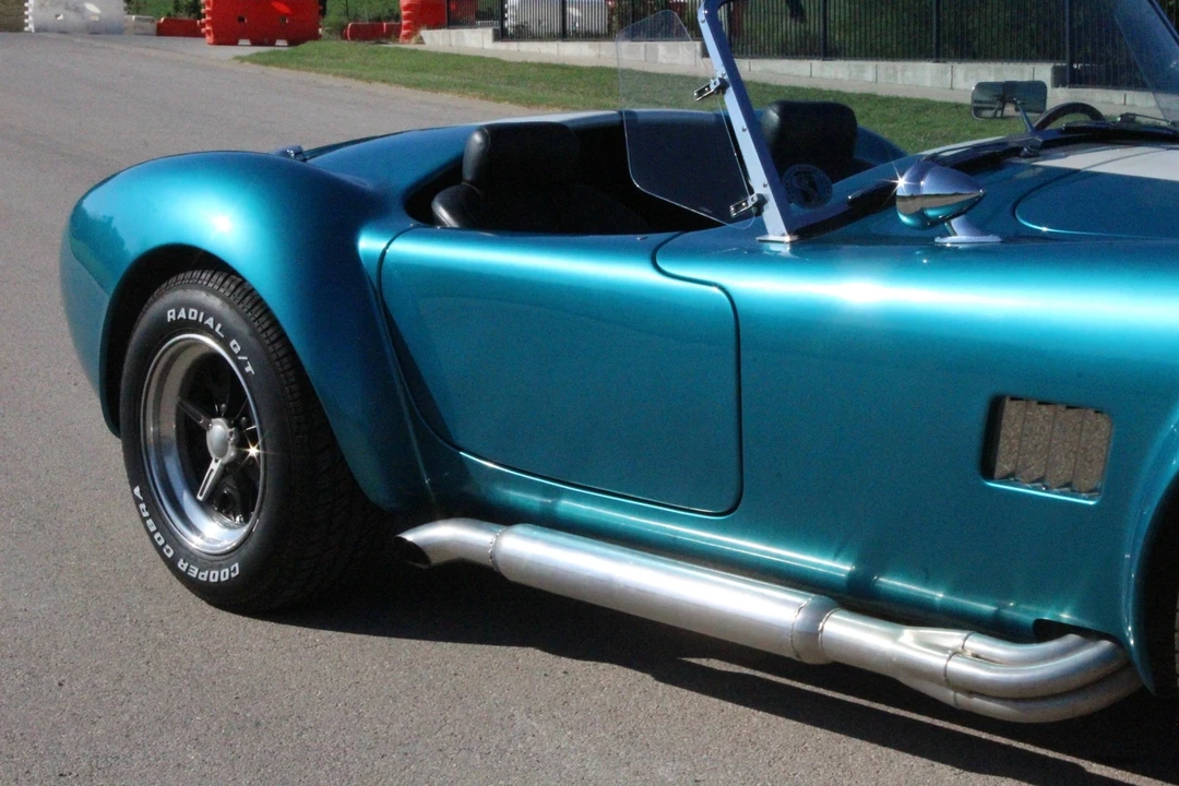 Shelby Cobra Replica - Image 18 of 31