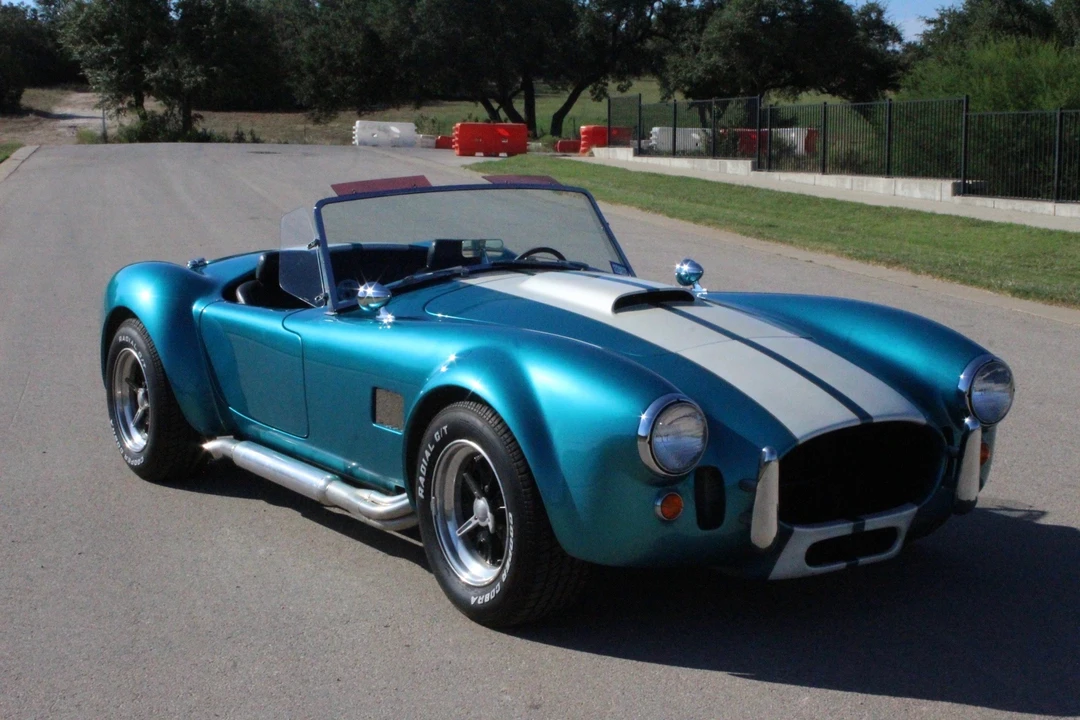Shelby Cobra Replica - Image 11 of 31