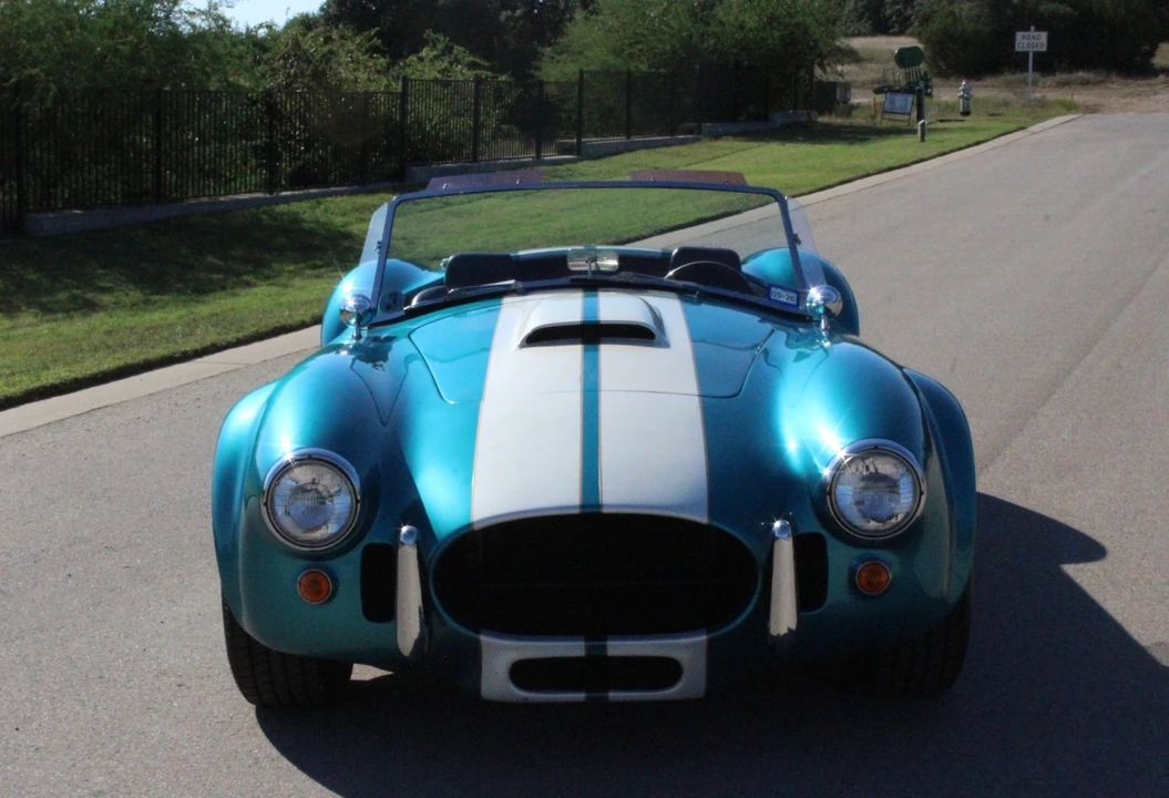Shelby Cobra Replica - Image 2 of 31