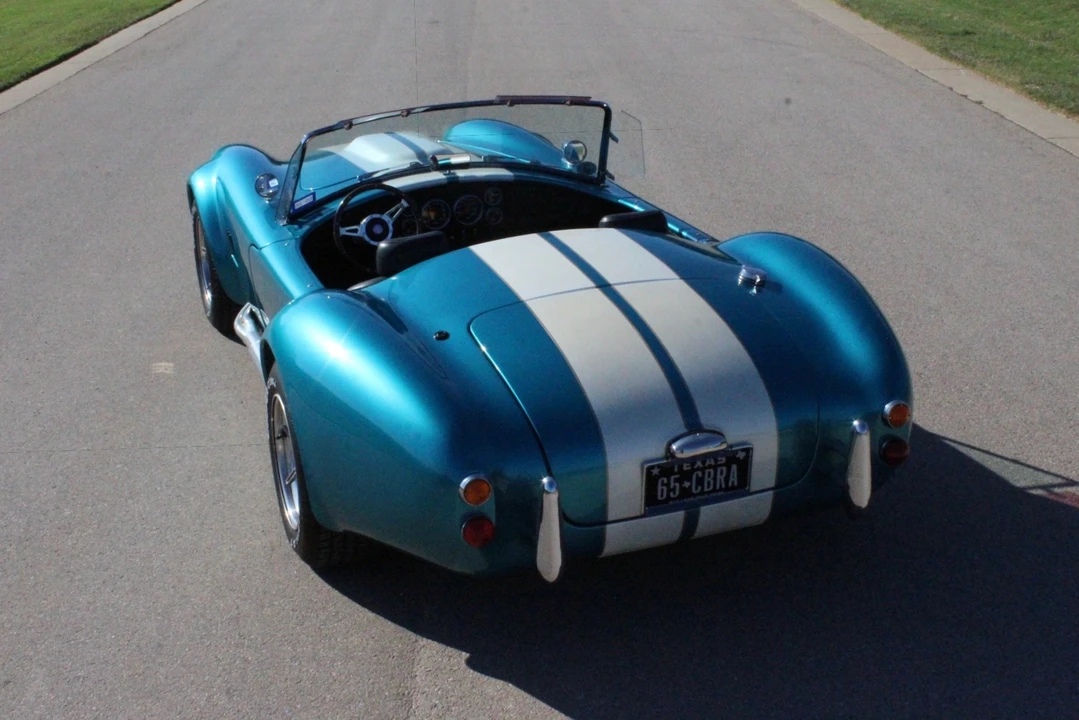 Shelby Cobra Replica - Image 6 of 31