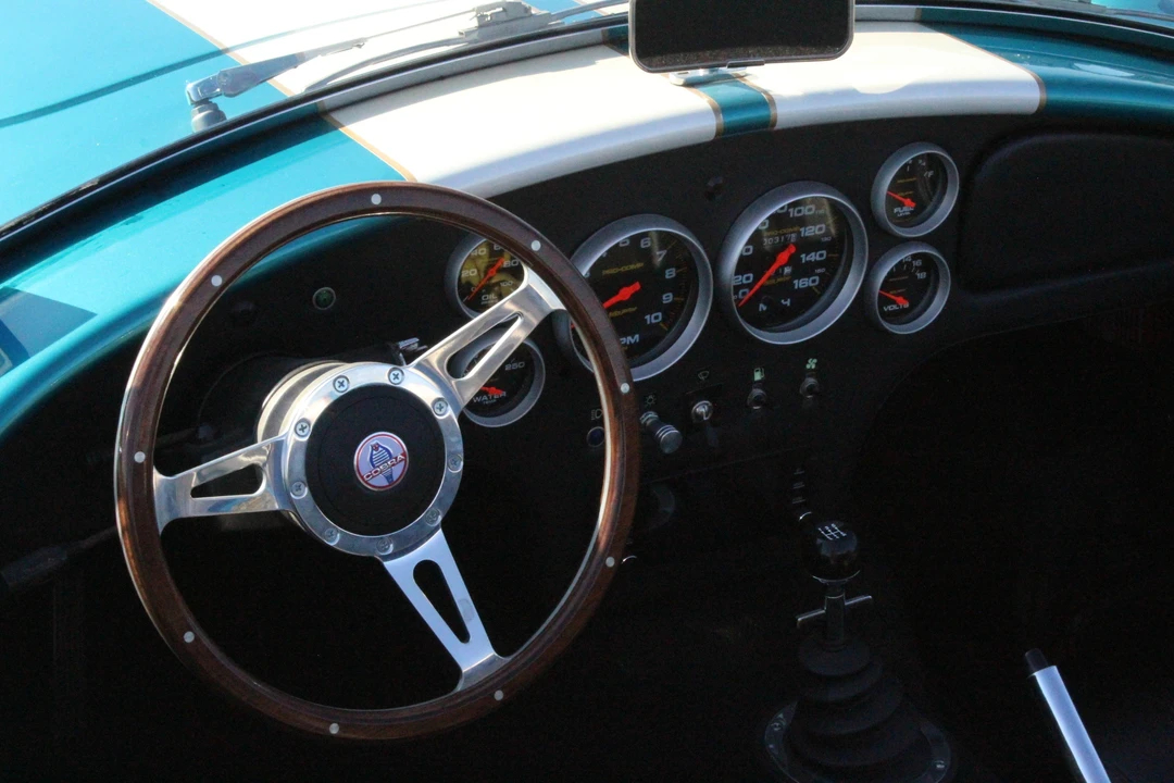 Shelby Cobra Replica - Image 29 of 31