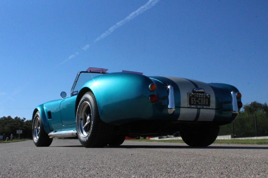 Shelby Cobra Replica - Image 4 of 31