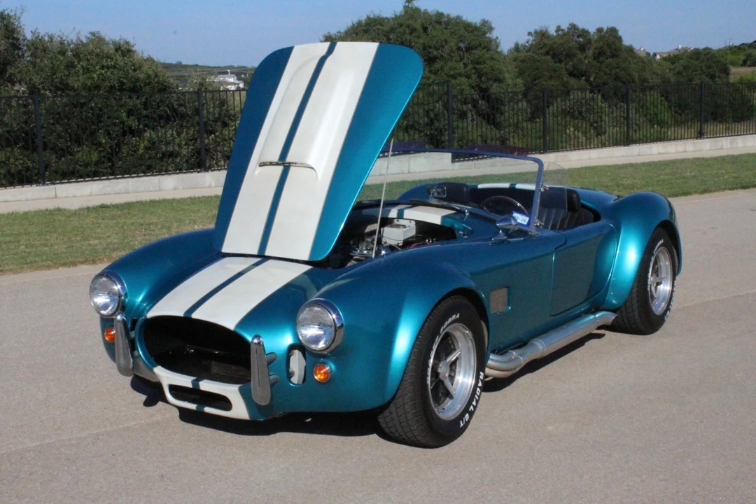 Shelby Cobra Replica - Image 14 of 31