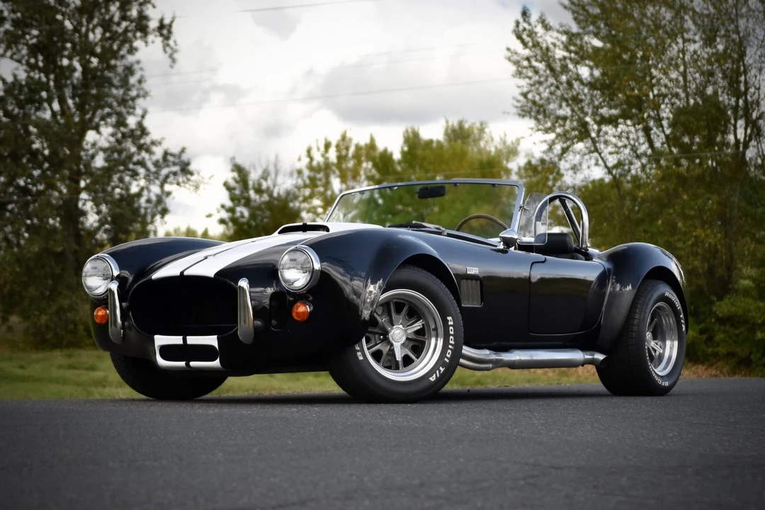 Shelby Cobra Replica - Image 11 of 31