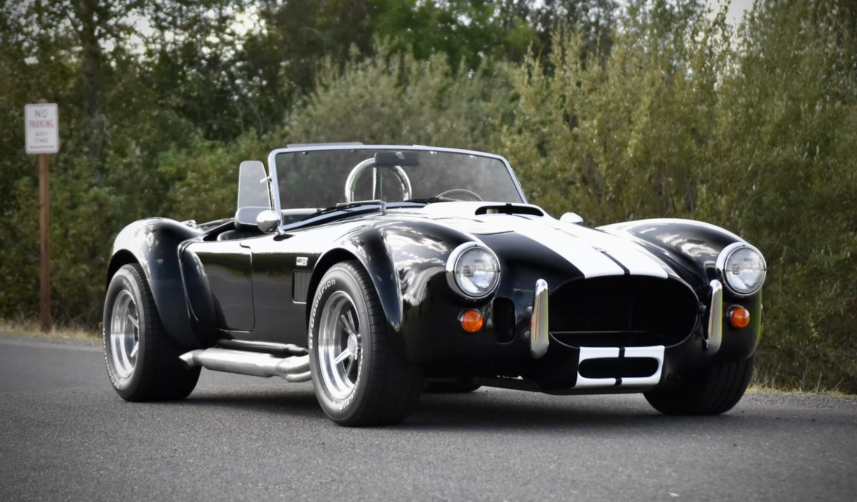 Shelby Cobra Replica - Image 15 of 31
