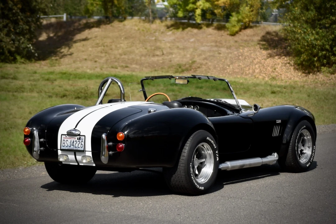 Shelby Cobra Replica - Image 23 of 31