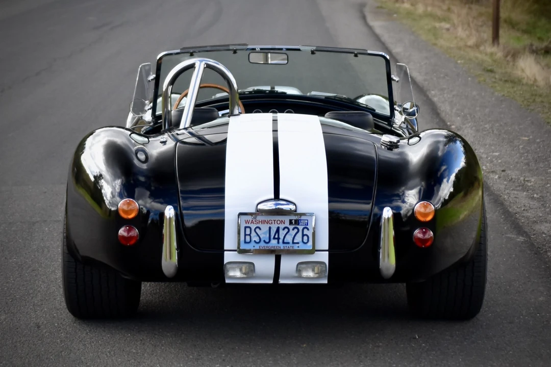 Shelby Cobra Replica - Image 27 of 31