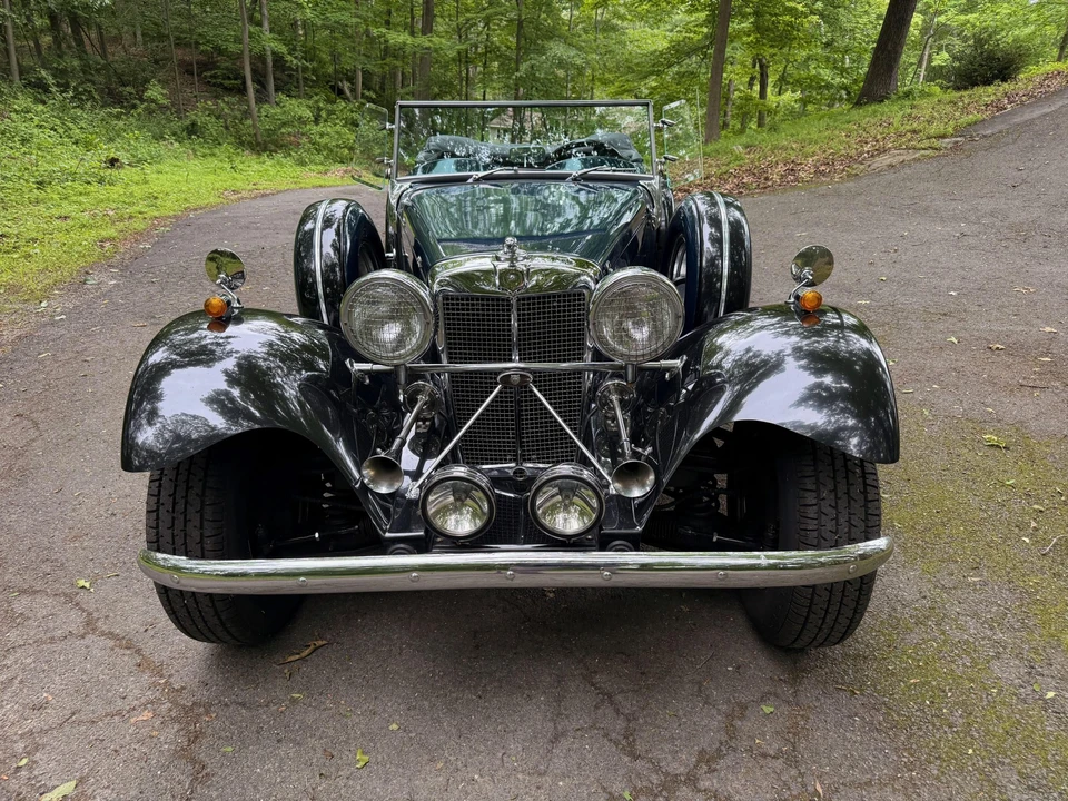 Jaguar Replica - Image 9 of 31