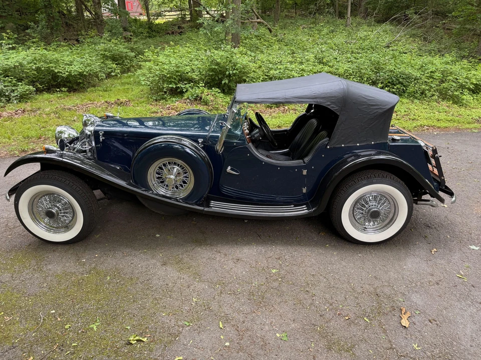 Jaguar Replica - Image 10 of 31