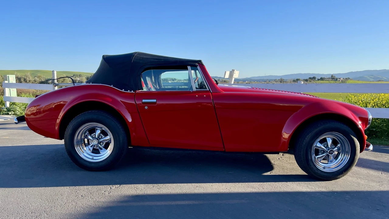 Austin-Healey - Image 27 of 31