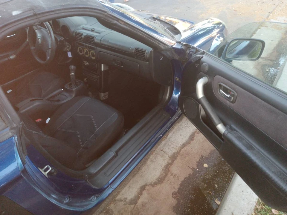 2000 Toyota MR2 Spyder/MR-S - Image 18 of 24