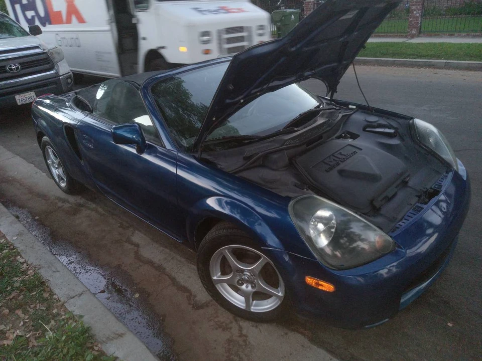 2000 Toyota MR2 Spyder/MR-S - Image 19 of 24