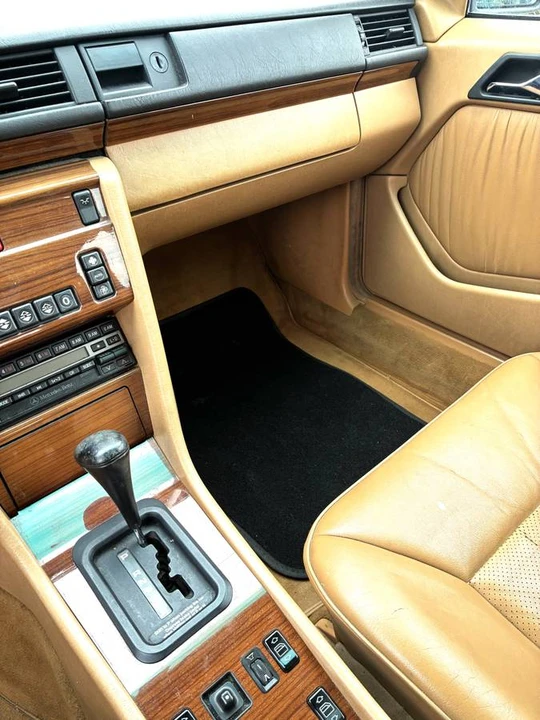 1992 Mercedes-Benz W124 E-Class - Image 3 of 4