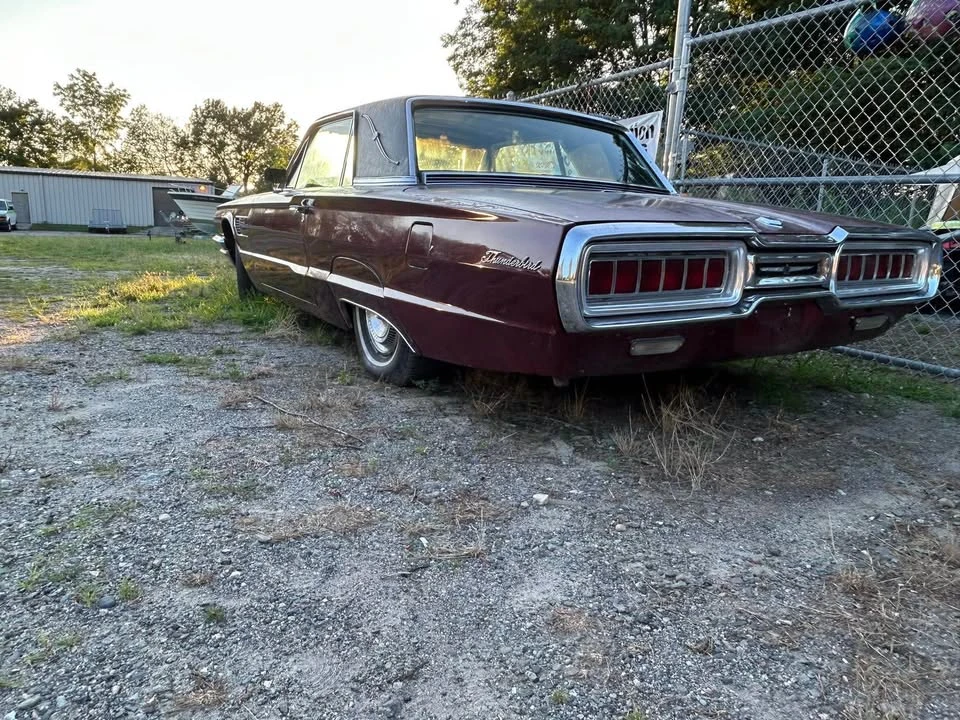 Ford Thunderbird 4th Gen - Image 3 of 9
