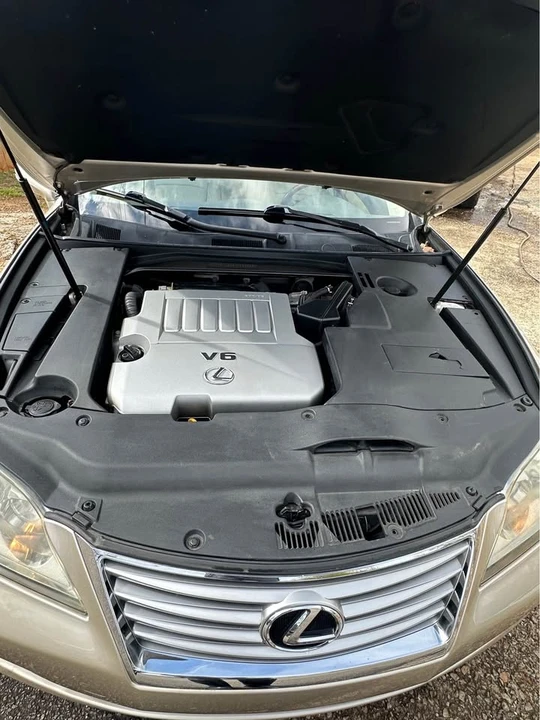 2010 Lexus ES 5th Gen - Image 7 of 9