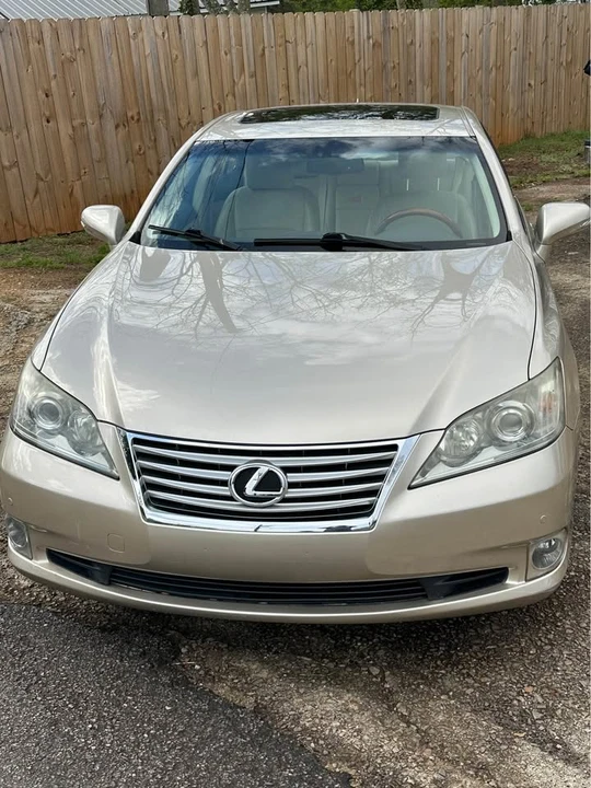 2010 Lexus ES 5th Gen - Image 3 of 9