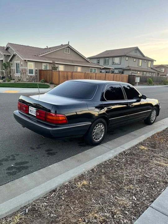 1991 Lexus LS 1st Gen - Image 7 of 10