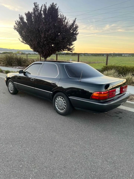 1991 Lexus LS 1st Gen - Image 4 of 10