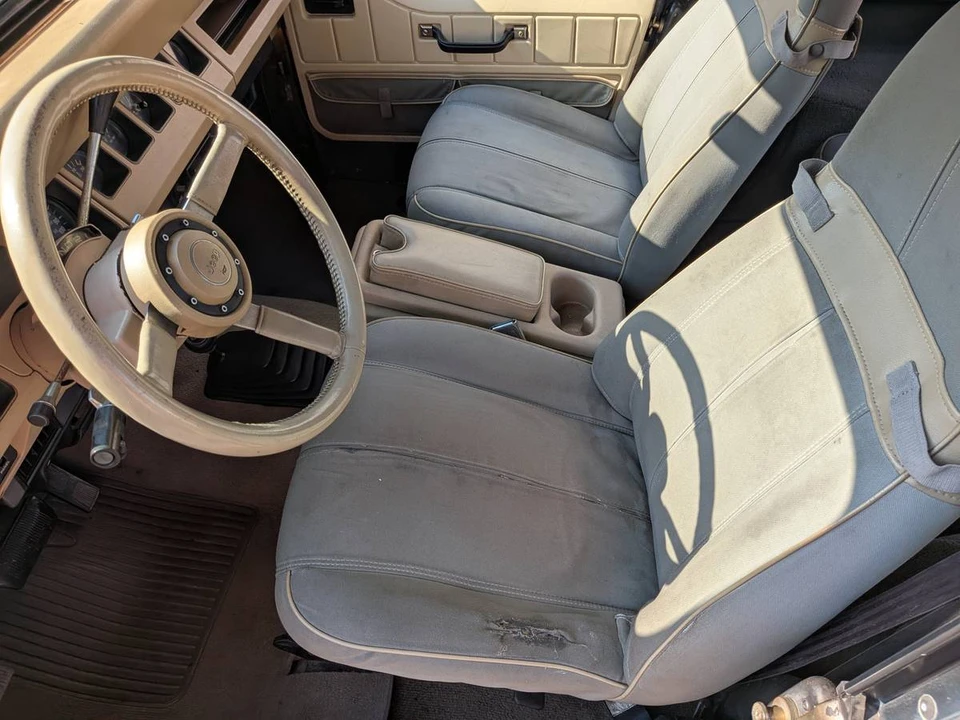 1989 Jeep YJ Wrangler - Image 13 of 16