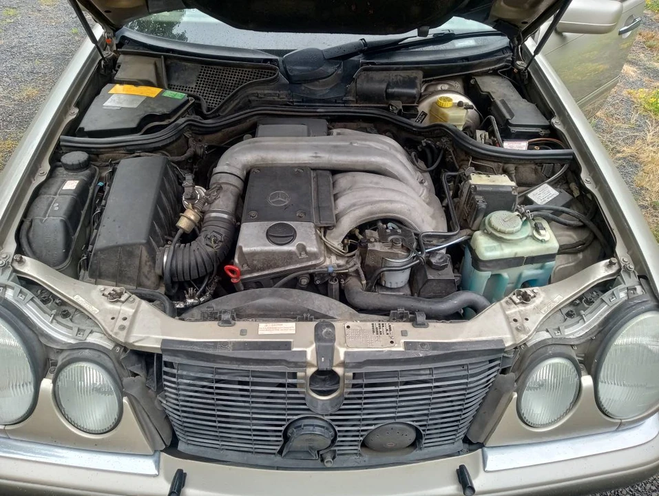 1996 Mercedes-Benz W210 E-Class - Image 11 of 13