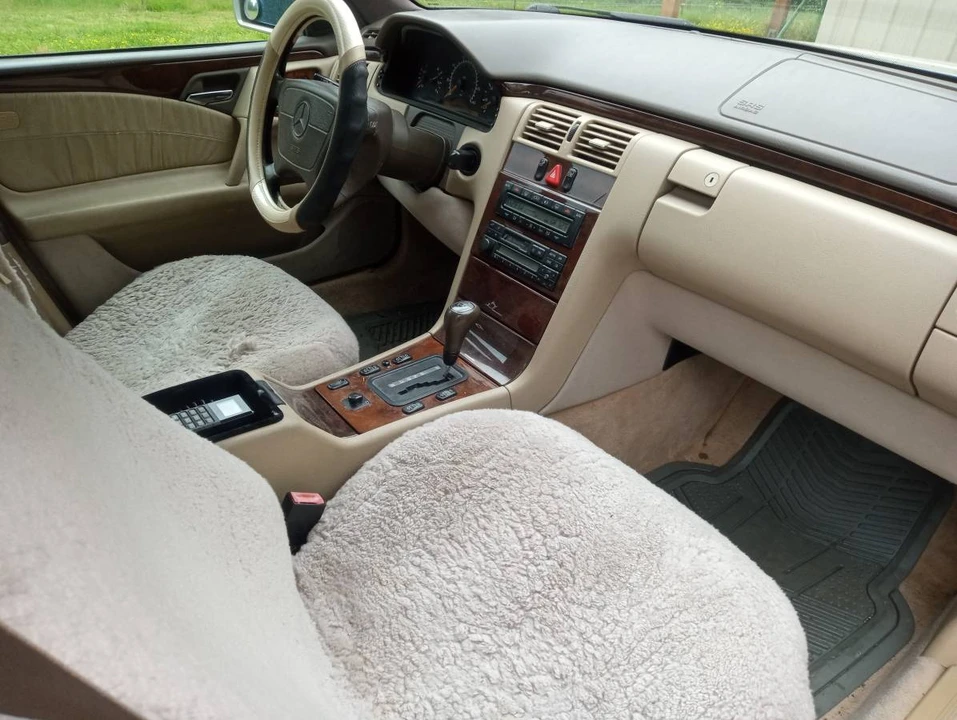 1996 Mercedes-Benz W210 E-Class - Image 9 of 13