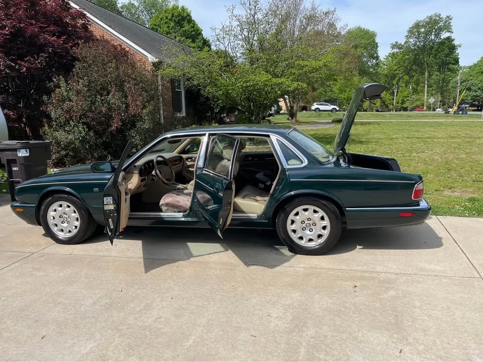 2002 Jaguar X308 XJ - Image 2 of 10