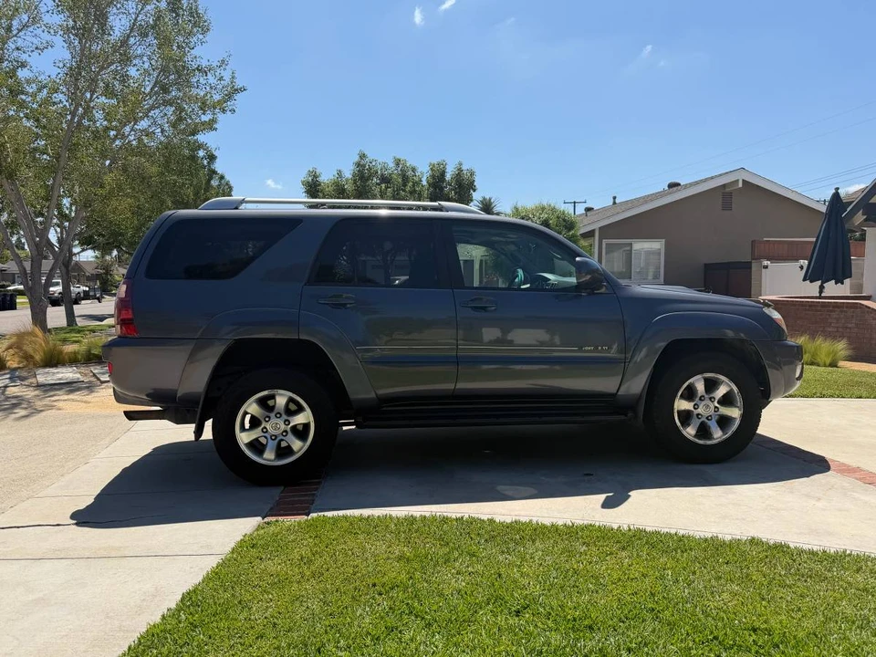 2003 Toyota 4Runner 4th Gen - Image 2 of 8