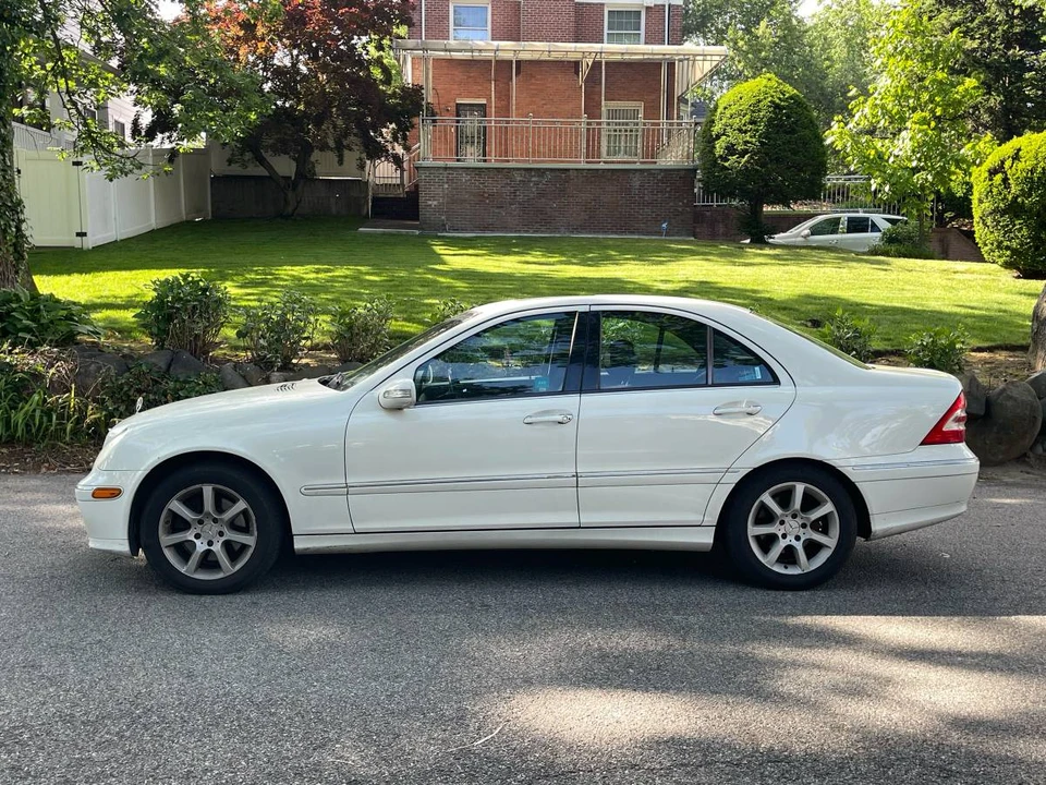 2007 Mercedes-Benz W203 C-Class - Image 8 of 24