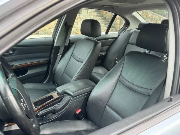 2011 BMW E90 3 Series Sedan - Image 8 of 20