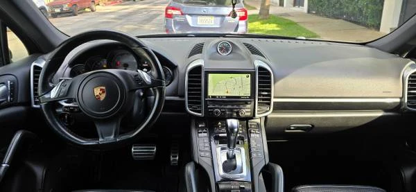 2013 Porsche 958 Cayenne S - Image 8 of 17