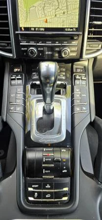 2013 Porsche 958 Cayenne S - Image 9 of 17