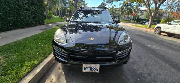 2013 Porsche 958 Cayenne S - Image 2 of 17