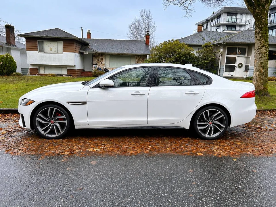 2017 Jaguar X260 XF - Image 2 of 16